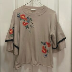 Unique THML size small tan embroidered sweater
